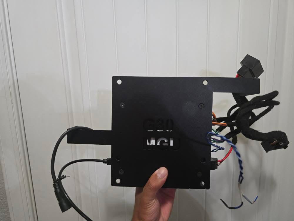 BMW ALPHA ONE UP10 AMPLIFIER
